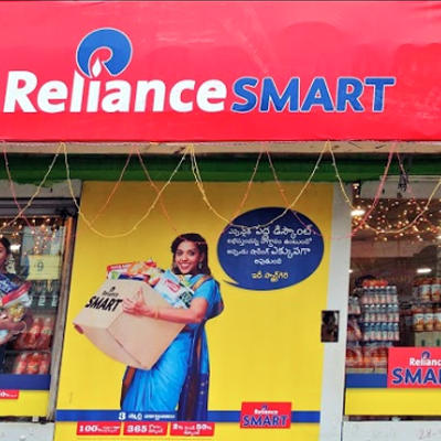 Reliance Retail takes fight to Flipkart, Amazon doorsteps